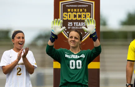 Image for news story: Valpo Student-Athletes Exceed National Graduate Success Rates