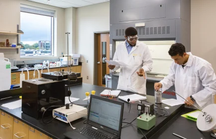 Image for news story: Interdepartmental Cooperation Finding New Ways to Fight Sickness