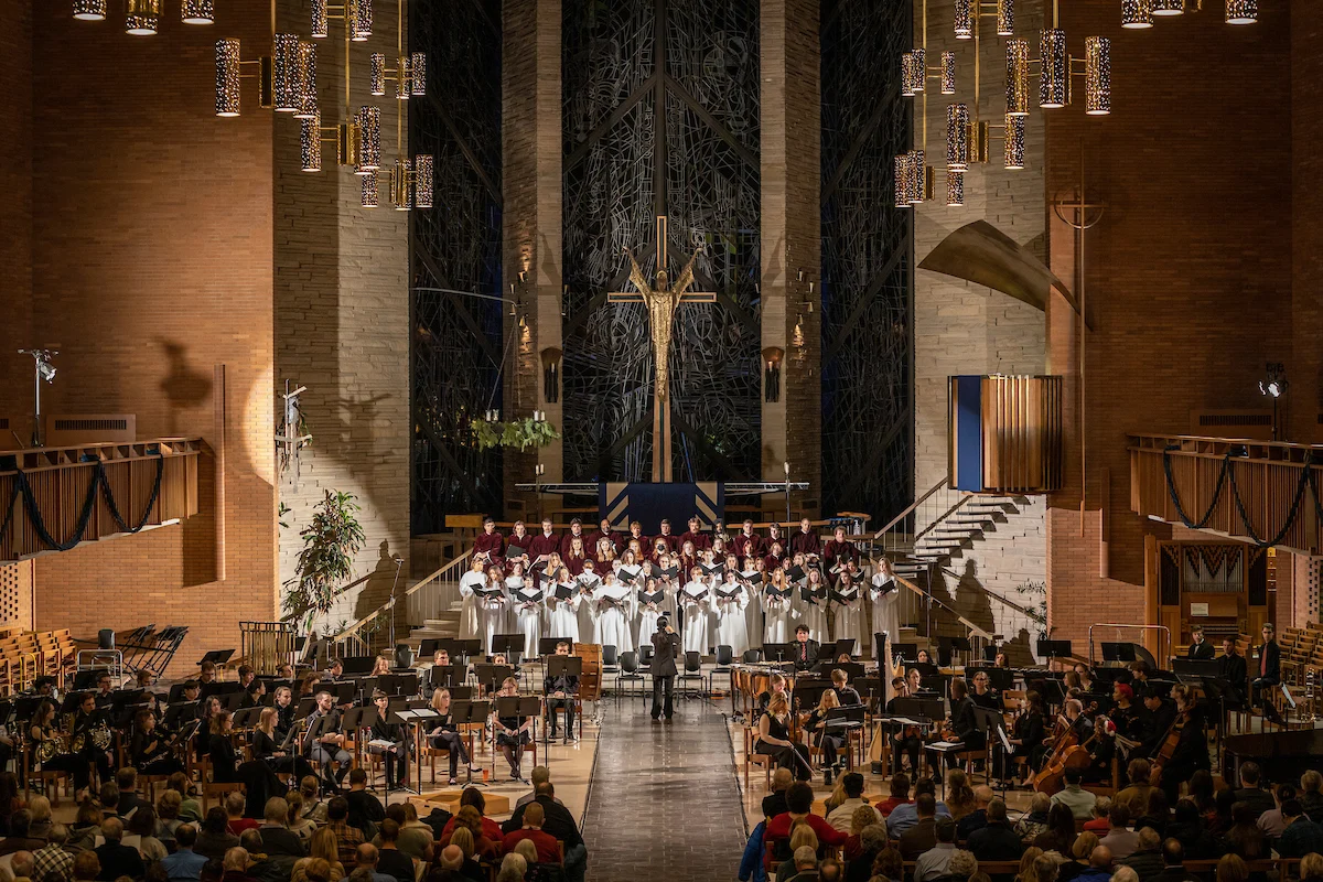 Image for news story: Join the Holiday Fun at Valparaiso University