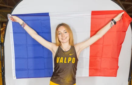 Image for news story: Discovering Home: Laëtitia Raoult’s ’27 4,000-Mile Journey to Valpo