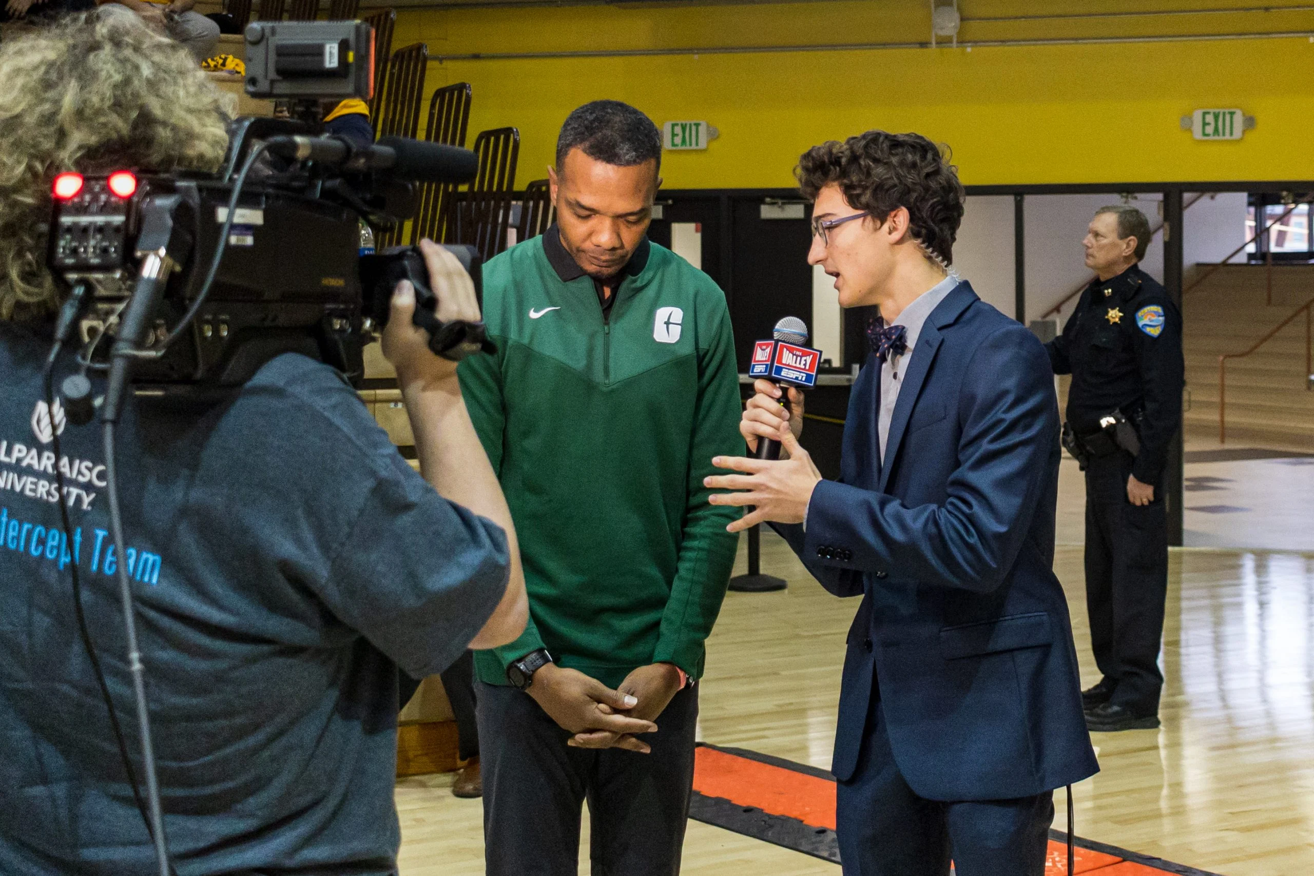 Image for news story: Noah Godsell ’24 Brings His Love For Valpo Athletics To WVUR-FM